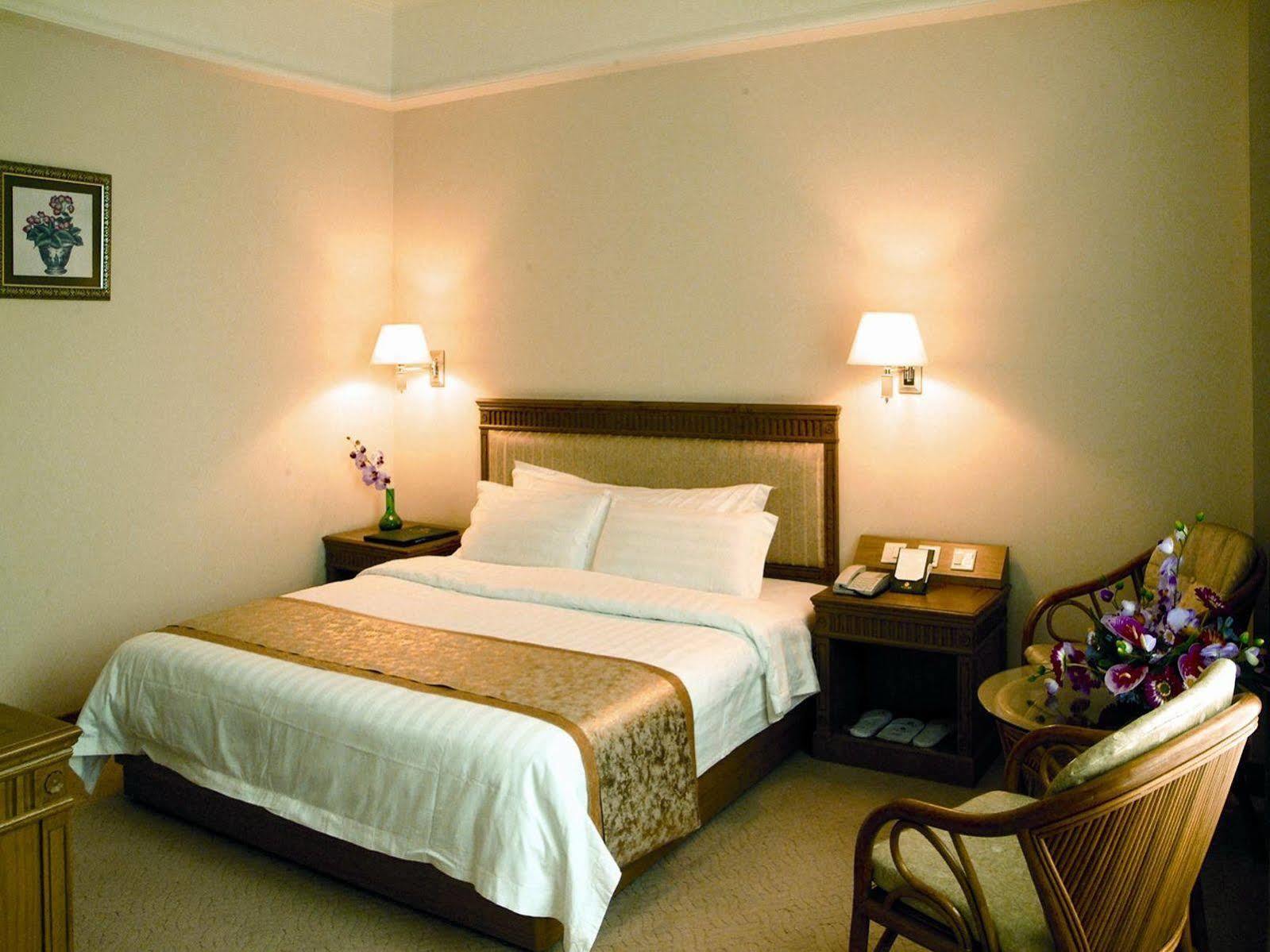Guangzhou Nanfang Yiyuan Hotel Eksteriør bilde